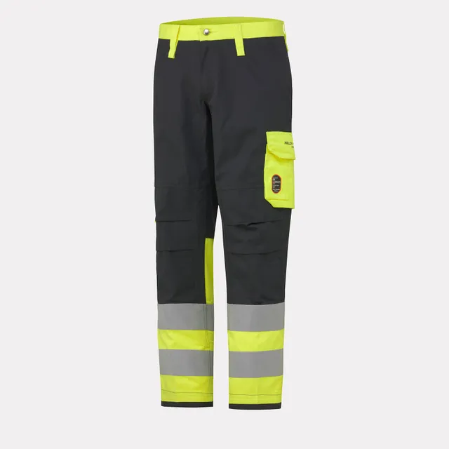 Aberdeen Flame Retardant Trousers Class 1 to stay safe and visible
